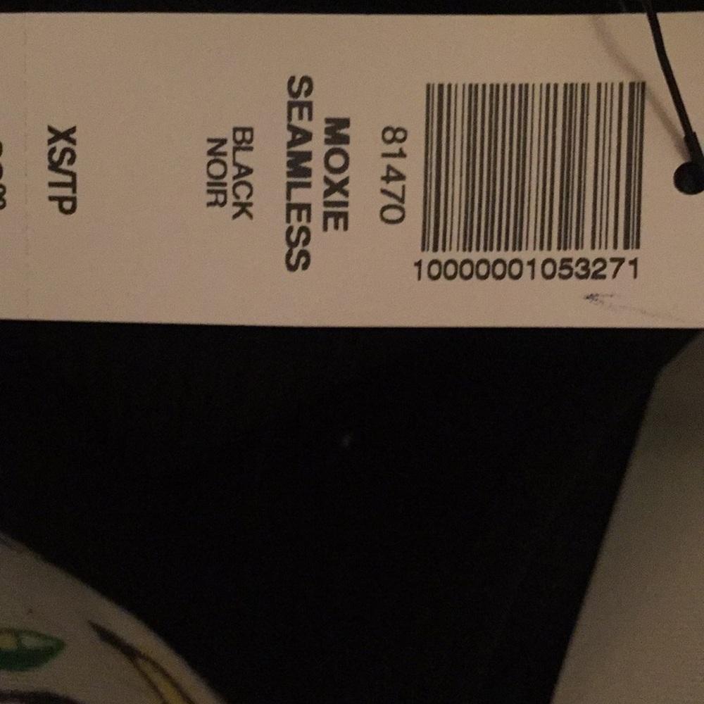 Aritzia’s “Sunday Best” Moxie Seamless body suit - Picture 3 of 3